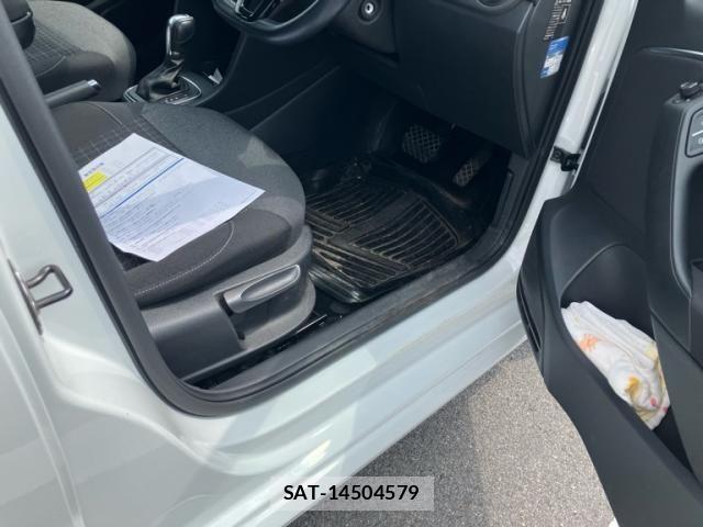 VolksWagen POLO 2015-09 8369754-13