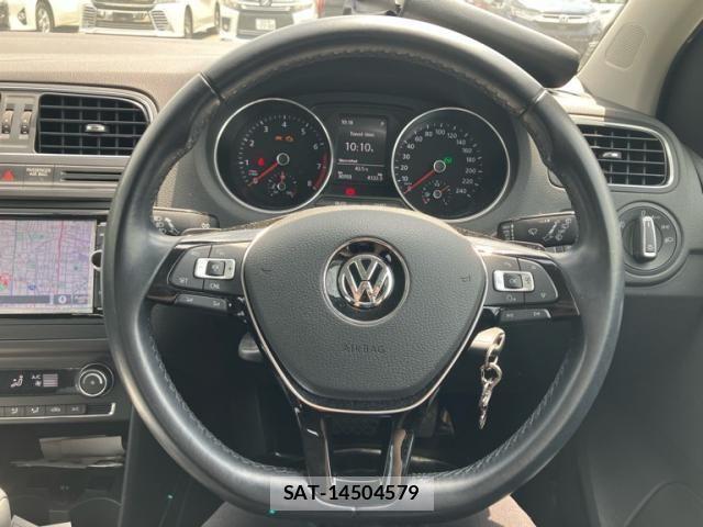VolksWagen POLO 2015-09 8369754-14