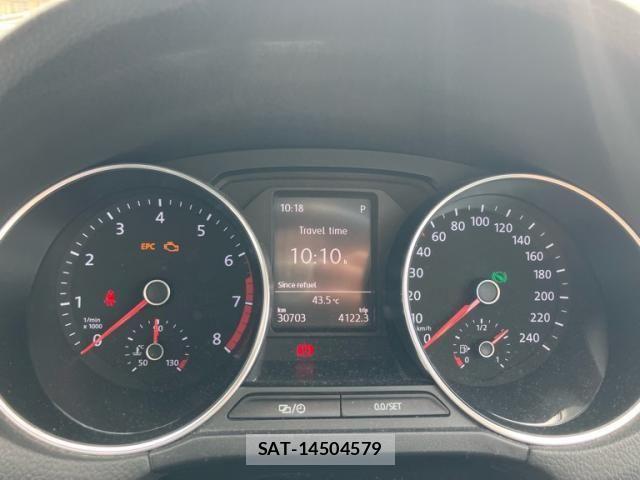 VolksWagen POLO 2015-09 8369754-16