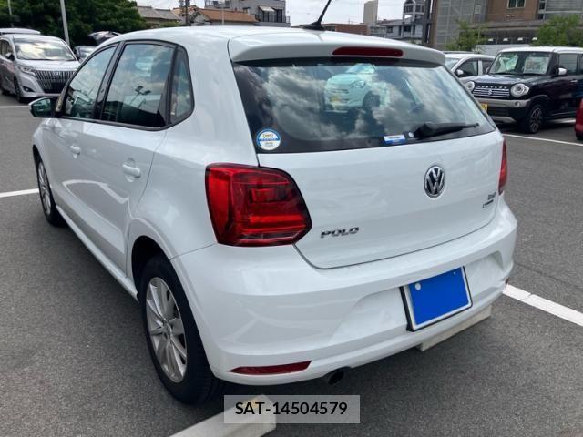 VolksWagen POLO 2015-09 8369754-1