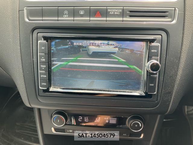 VolksWagen POLO 2015-09 8369754-19
