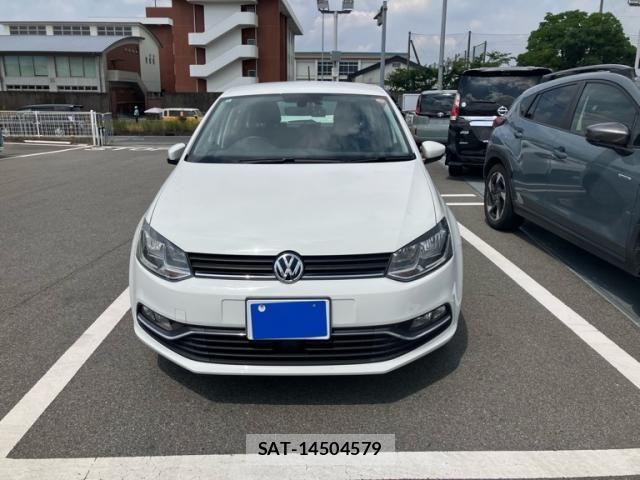 VolksWagen POLO 2015-09 8369754-5