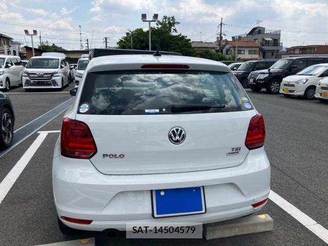 VolksWagen POLO 2015-09 8369754-6