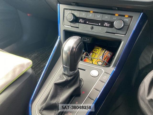 VolksWagen POLO 2019-07 8369752-16