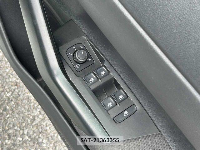 VolksWagen POLO 2024-02 8372386-15