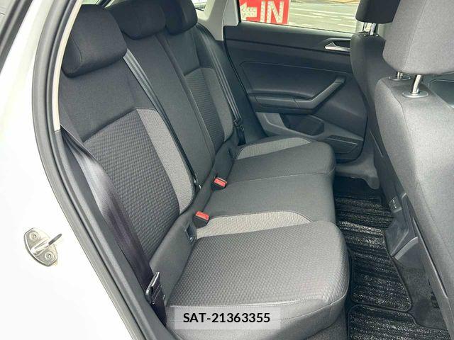VolksWagen POLO 2024-02 8372386-17