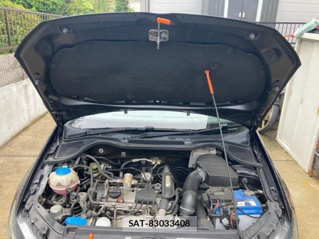 VolksWagen POLO 2010-12 8415862-12