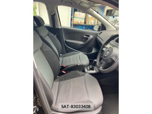 VolksWagen POLO 2010-12 8415862-16