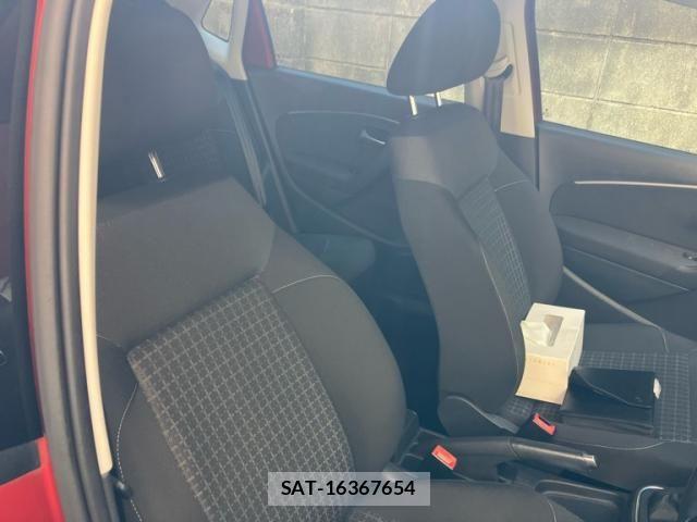 VolksWagen POLO 2014-12 8415863-11