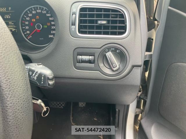 VolksWagen POLO 2012-03 8438945-9