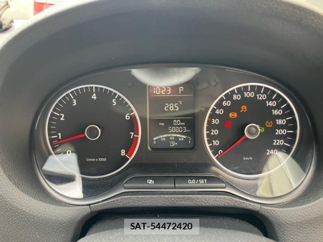 VolksWagen POLO 2012-03 8438945-10