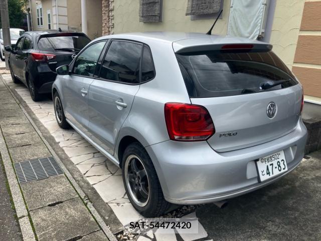 VolksWagen POLO 2012-03 8438945-2