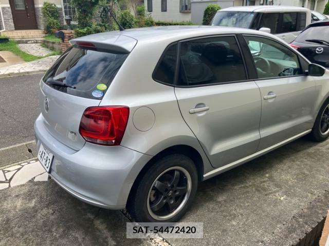 VolksWagen POLO 2012-03 8438945-3