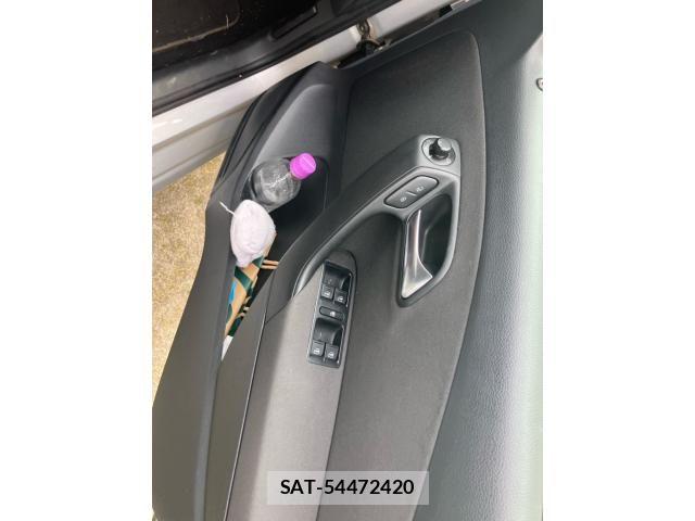 VolksWagen POLO 2012-03 8438945-8