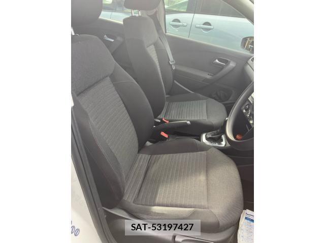 VolksWagen POLO 2011-08 8439108-11