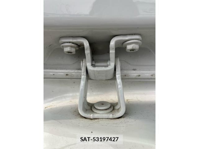 VolksWagen POLO 2011-08 8439108-21