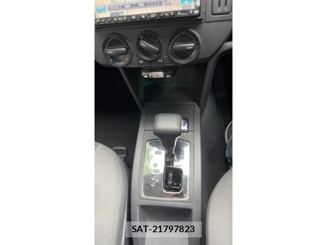 VolksWagen POLO 2009-05 8458774-9