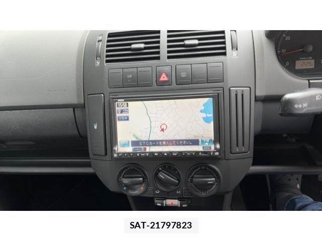VolksWagen POLO 2009-05 8458774-11