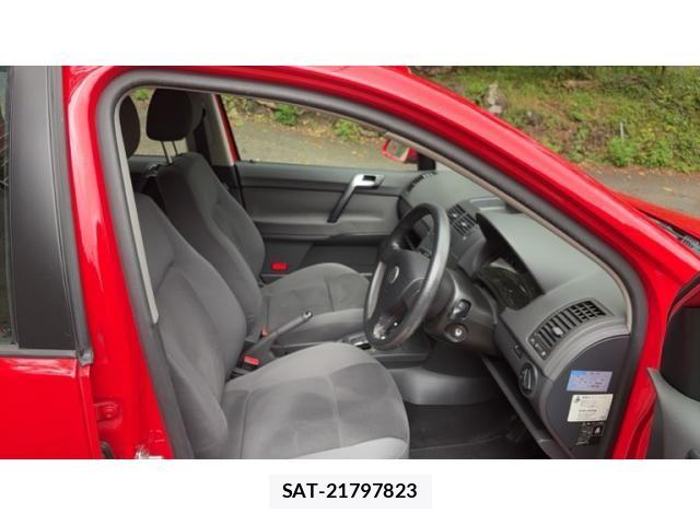 VolksWagen POLO 2009-05 8458774-7