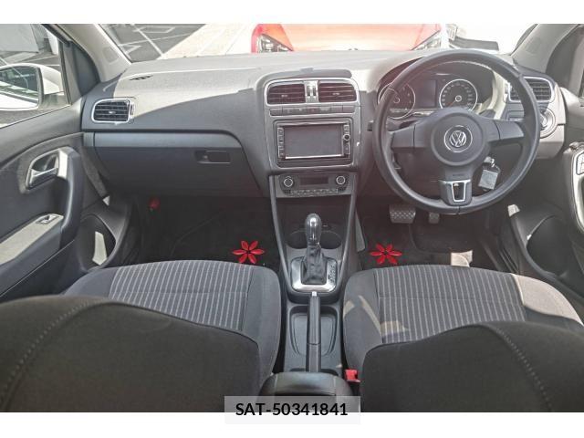 VolksWagen POLO 2013-12 8528226-1