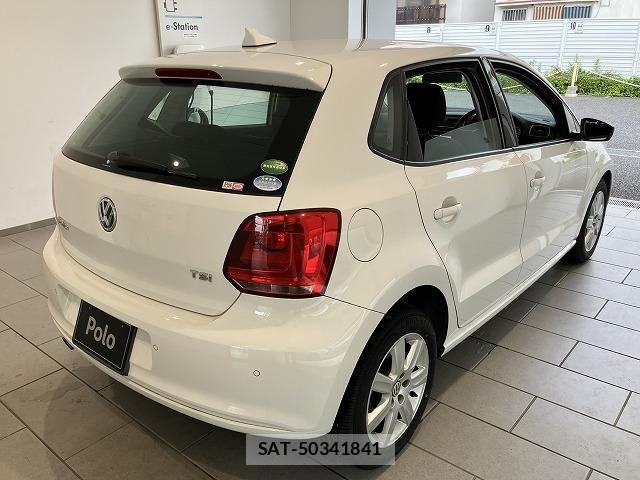 VolksWagen POLO 2013-12 8528226-2