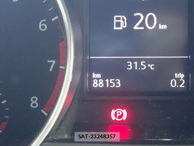 VolksWagen POLO 2015-08 8528223-12