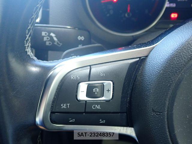 VolksWagen POLO 2015-08 8528223-18