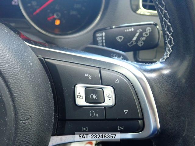 VolksWagen POLO 2015-08 8528223-19