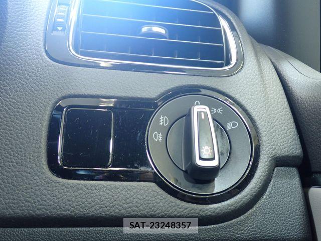 VolksWagen POLO 2015-08 8528223-20