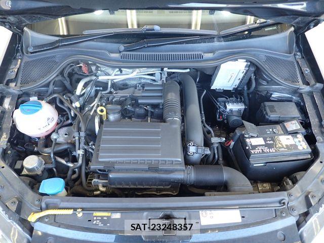 VolksWagen POLO 2015-08 8528223-26