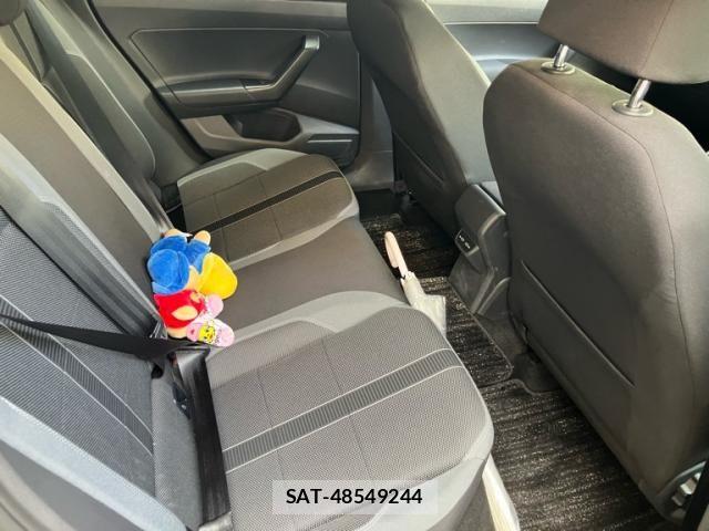 VolksWagen POLO 2022-03 8528225-14