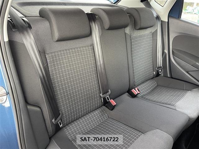 VolksWagen POLO 2017-08 8564107-15