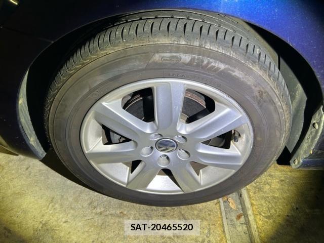 VolksWagen POLO 2011-09 8564106-9