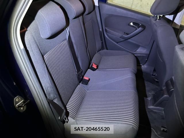VolksWagen POLO 2011-09 8564106-12