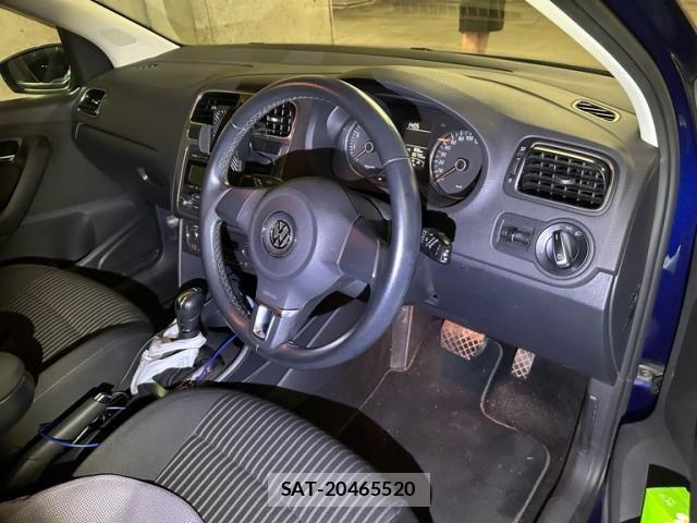VolksWagen POLO 2011-09 8564106-15