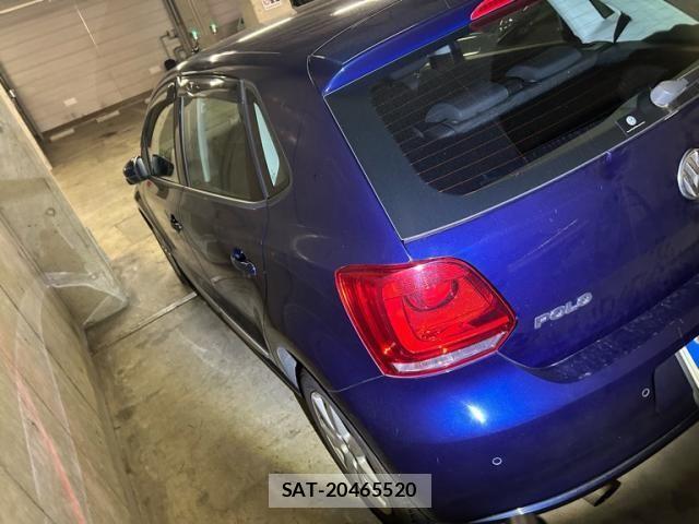 VolksWagen POLO 2011-09 8564106-4