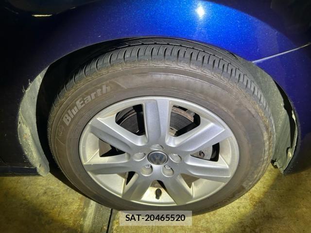 VolksWagen POLO 2011-09 8564106-6