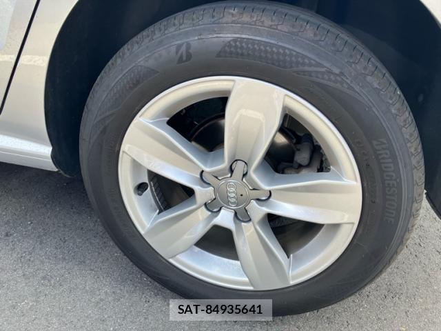 VolksWagen POLO 2010-08 8564108-11