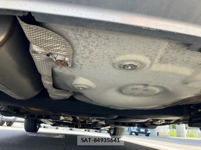 VolksWagen POLO 2010-08 8564108-21