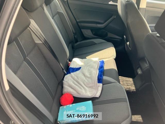 VolksWagen POLO 2020-08 8564104-9