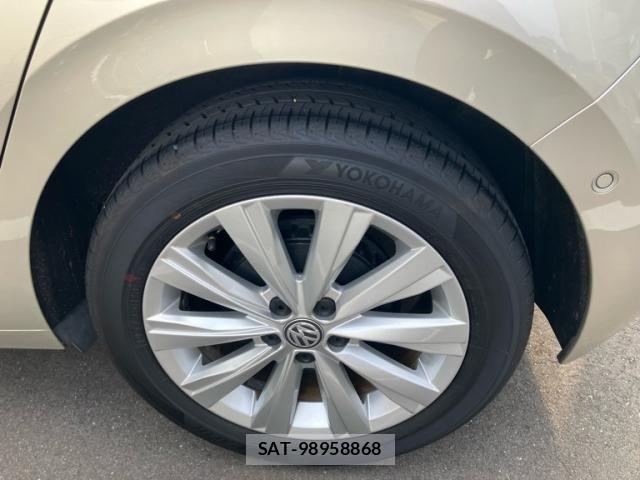 VolksWagen POLO 2019-07 8564103-12