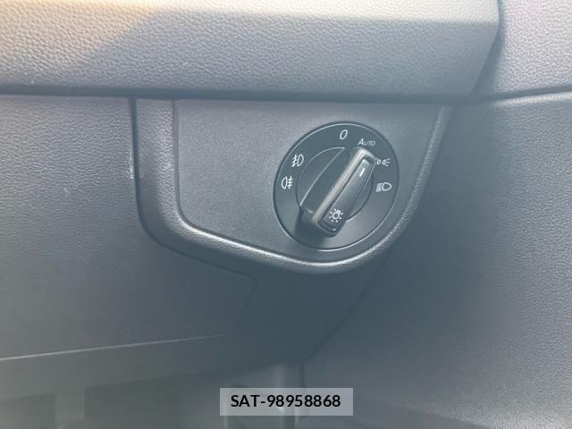 VolksWagen POLO 2019-07 8564103-18