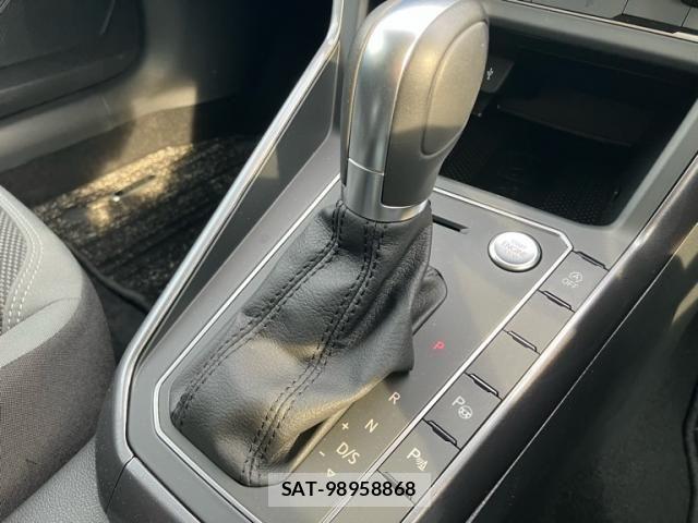 VolksWagen POLO 2019-07 8564103-21