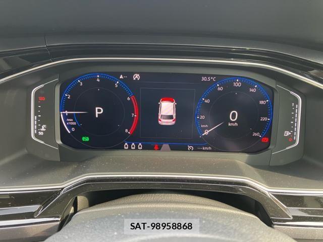 VolksWagen POLO 2019-07 8564103-24