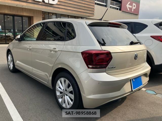 VolksWagen POLO 2019-07 8564103-4