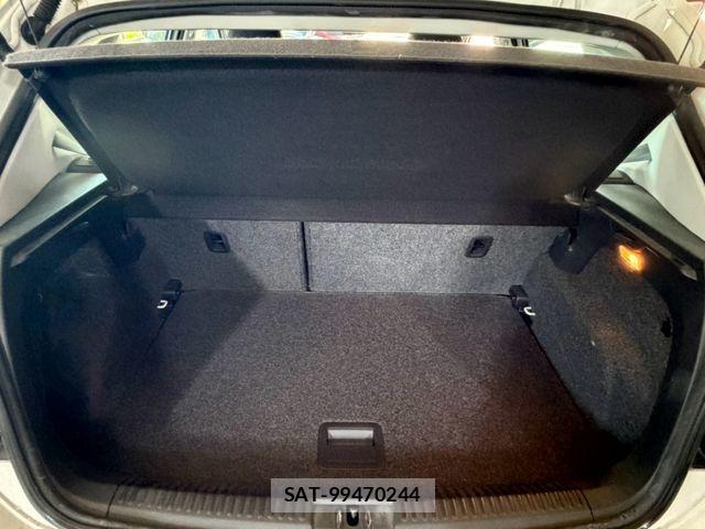 VolksWagen POLO 2017-07 8629769-17