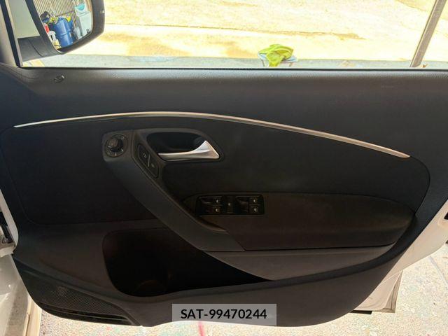 VolksWagen POLO 2017-07 8629769-18