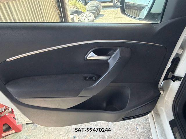 VolksWagen POLO 2017-07 8629769-20