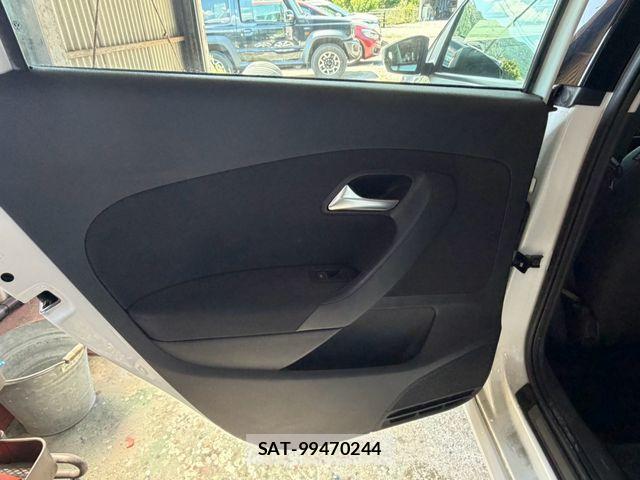 VolksWagen POLO 2017-07 8629769-21
