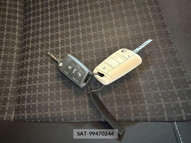 VolksWagen POLO 2017-07 8629769-22